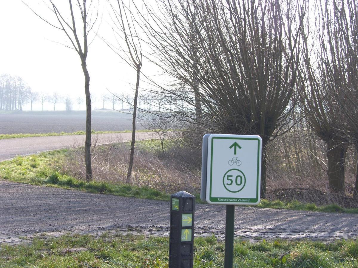 Bed and Breakfast Slapen Bij De Zeeuwse Lala IJzendijke Zewnętrze zdjęcie